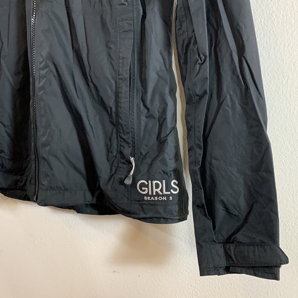 HBO GIRLS Season 3 Crew Embroidered Mountain Hardware Rain Jacket - Picture 5 of 12